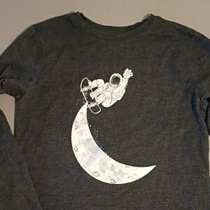 Cat&Jack Size 8/10 M Astronaut Graphic Kids Shirt - Gray